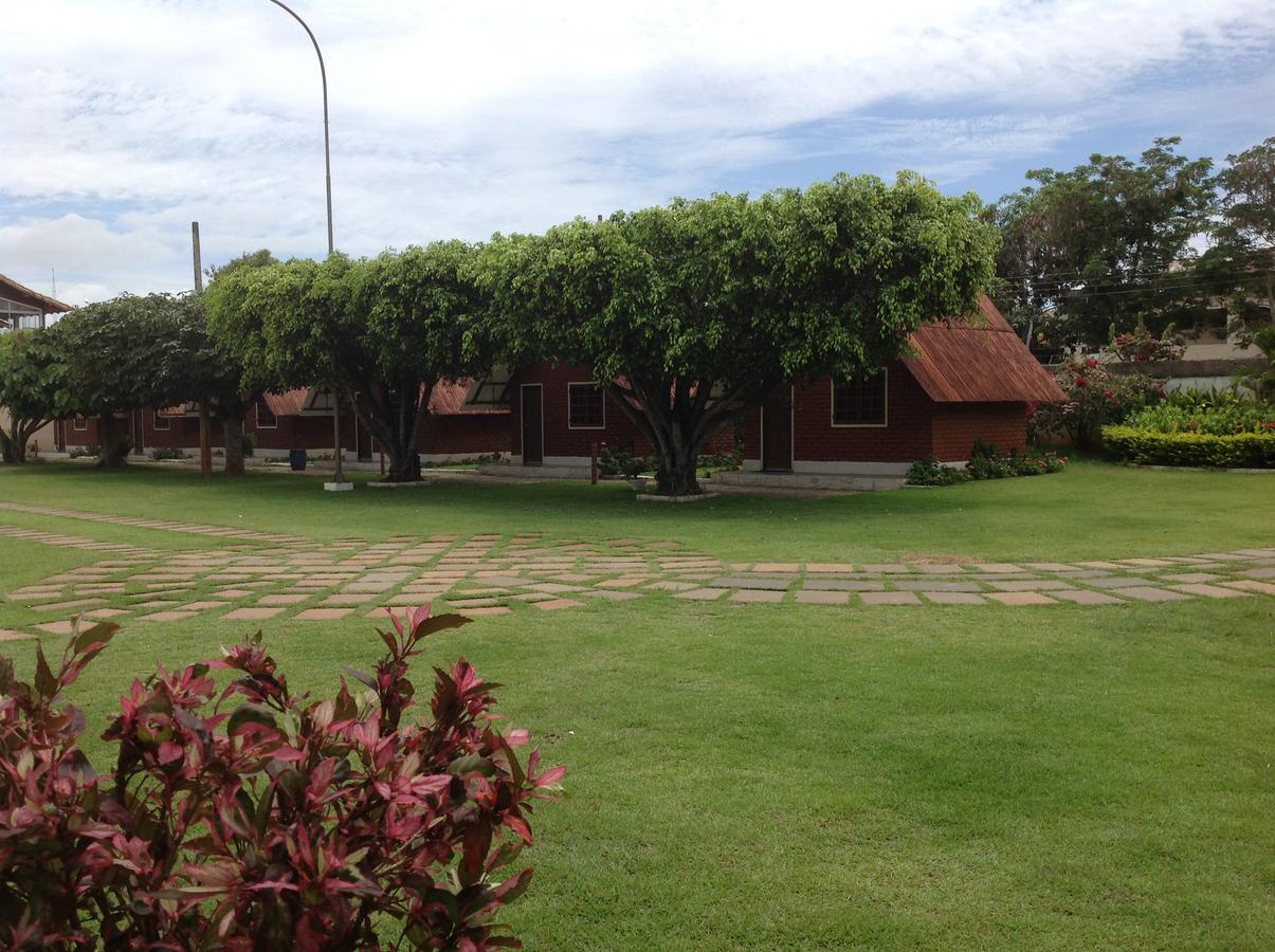 Hr Chales Pousada Itapemirim Exterior photo