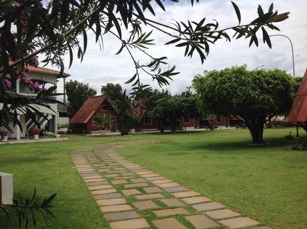 Hr Chales Pousada Itapemirim Exterior photo